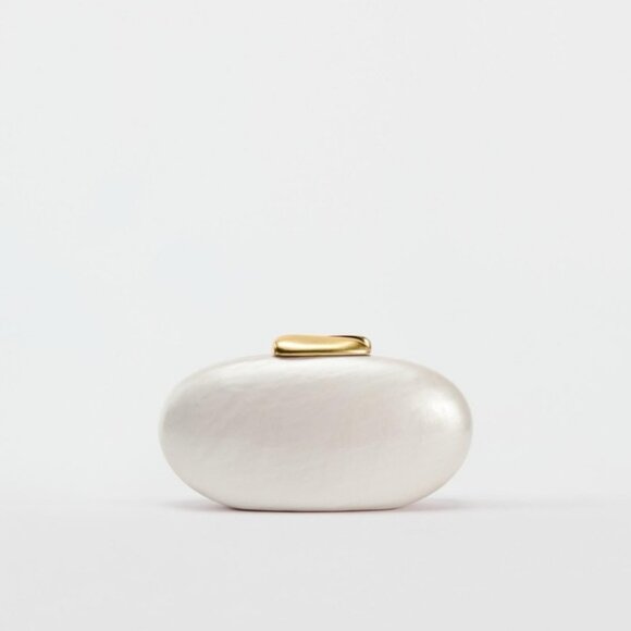 ZARA GOLD CLOSURE BOX CLUTCH - Picture 3 of 7